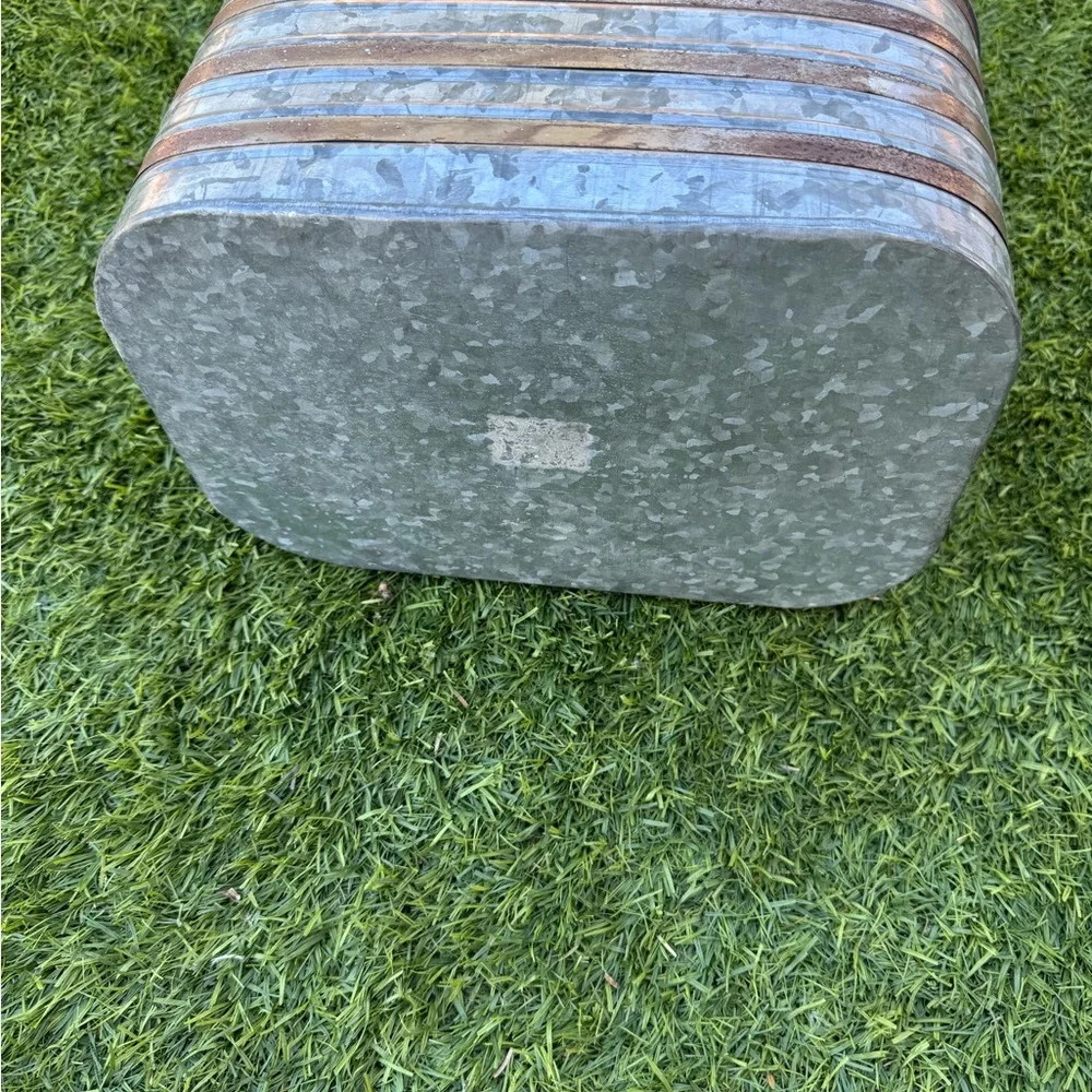 Galvanized Metal 6-Bottle Caddy/Carrier with Wood Handle